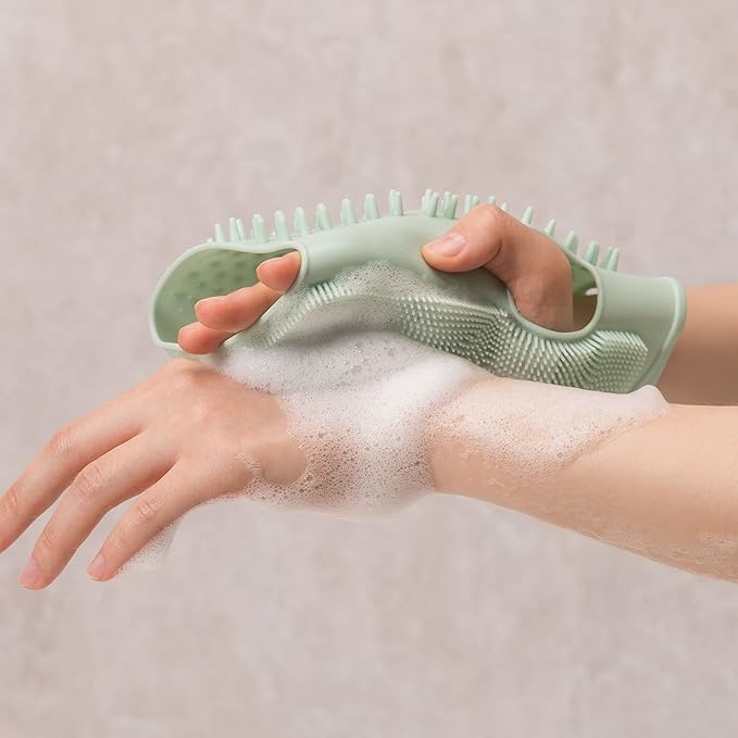 Innobaby Double Sided Silicone Massage Mitt Bath Scrubber Shower Brush & Scalp Massager/Mint