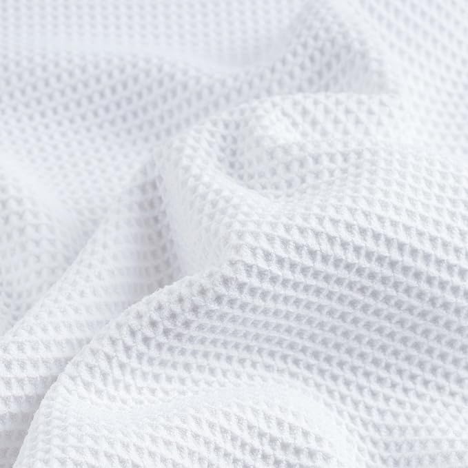 POLYTE 380 GSM Microfiber Oversize Quick Dry Lint Free Waffle Bath Towel for Body, 60 x 30 in, Set of 2