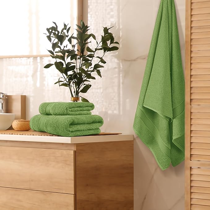 Belizzi Home Ultra Soft 3 Pack Cotton Towel Set, Contains a Bath Towel 28x55 inch, a Hand Towel 16x24 inch & a Wash Coth 12x12 inch, Ideal Everyday use, Compact & Lightweight - Kiwi Green