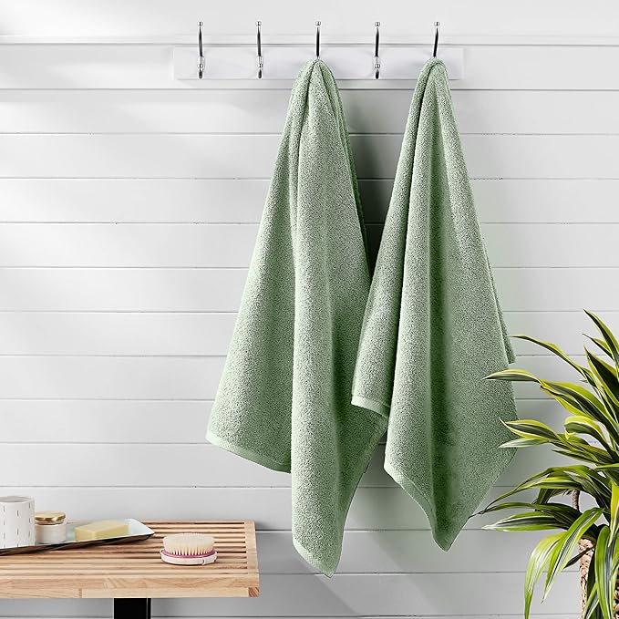 Amazon Basics 100% Cotton Quick-Dry Lightweight Moisture Absorbing Bath Towel, 2-Pack, Seafoam Green, 54" x 30"